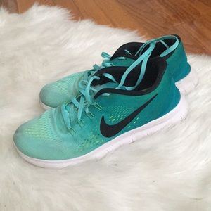 Nike Free RN✨